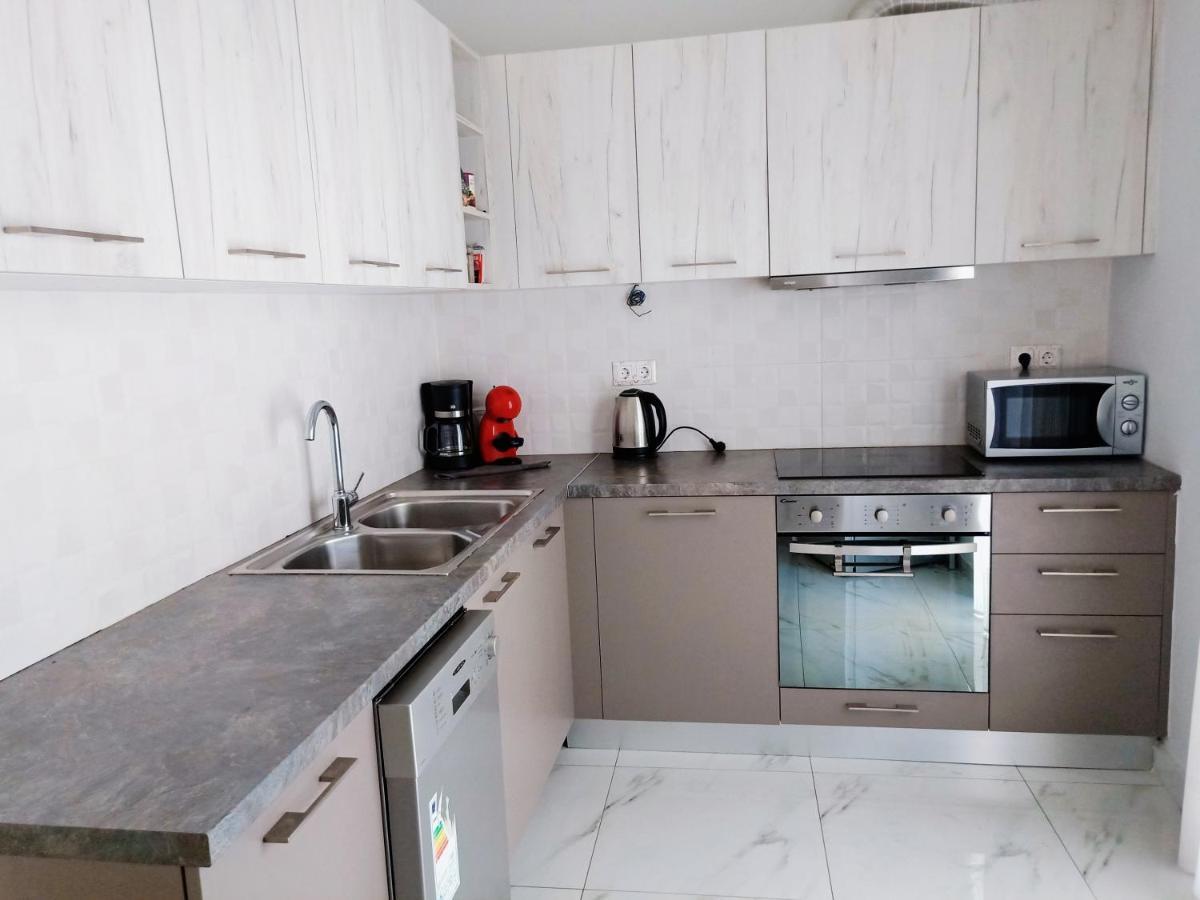 Siggrou Apartment Atene Esterno foto